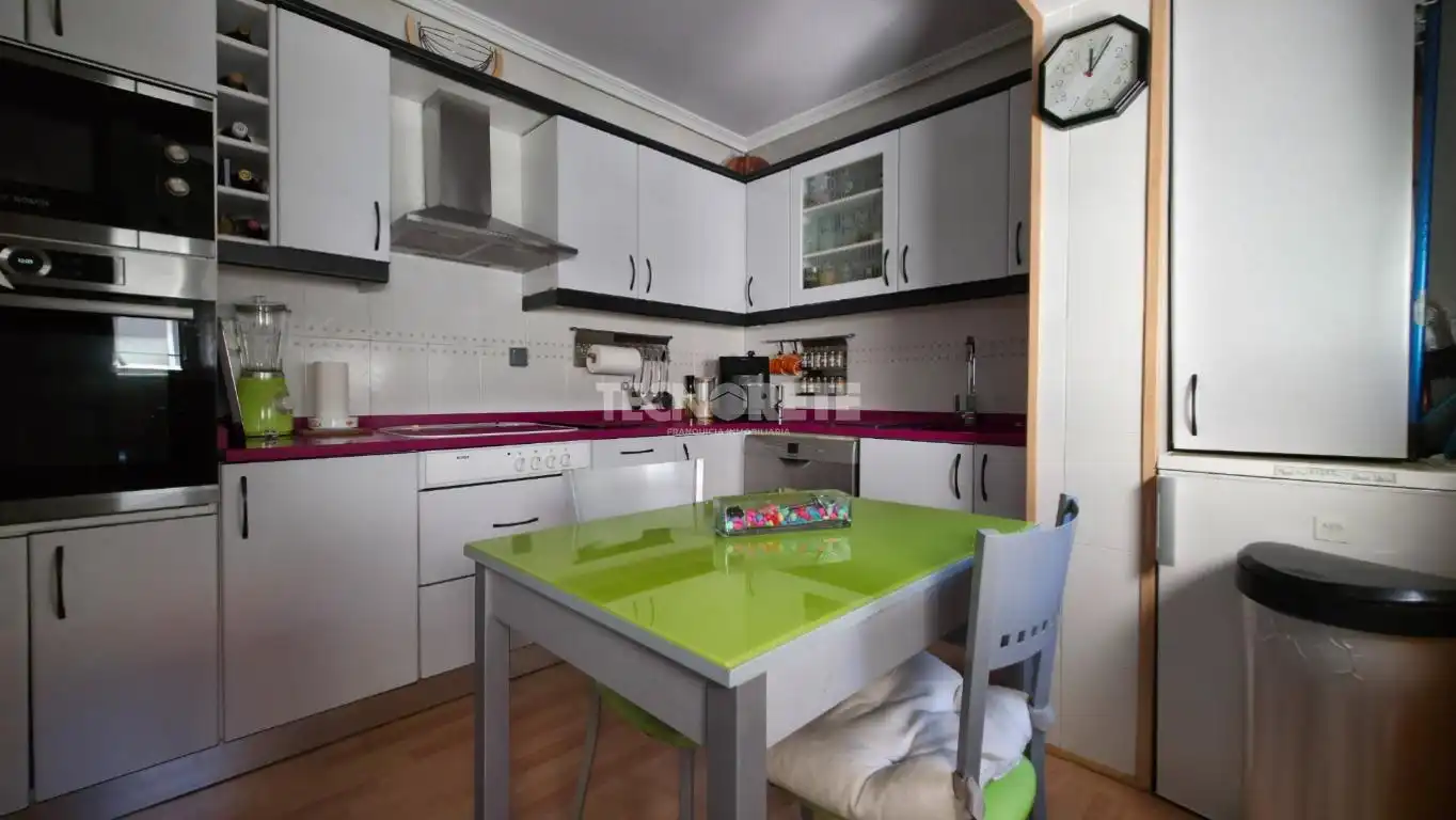 Cocina de Piso en venta en Guadalajara con Aire acondicionado, Calefacción y Balcón