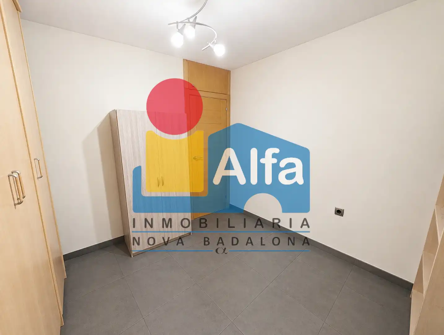 Habitación de Piso en venta en Badalona con Aire acondicionado, Calefacción y Jardín privado