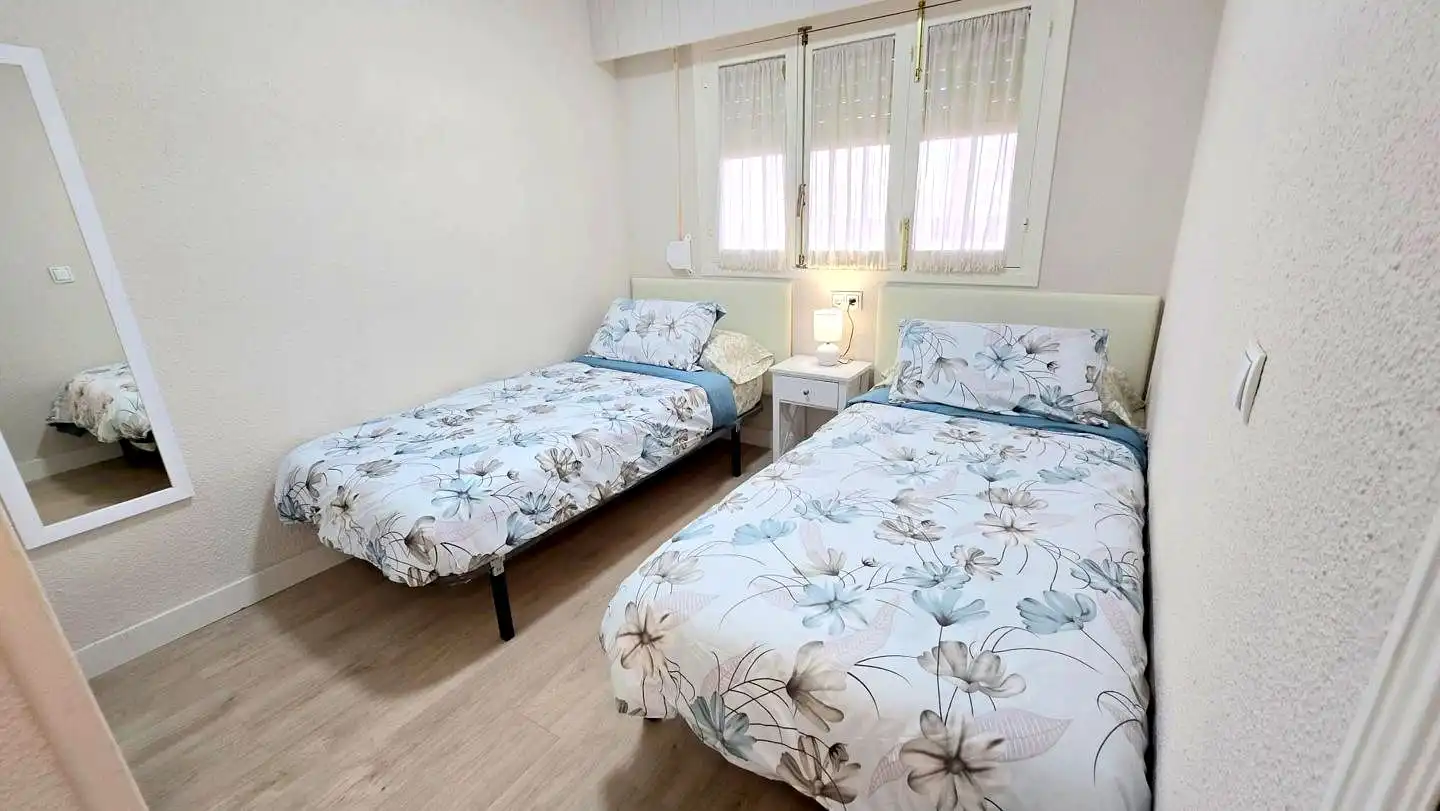 Apartments for rent in De La Rioja, 129, Playa de Gandia