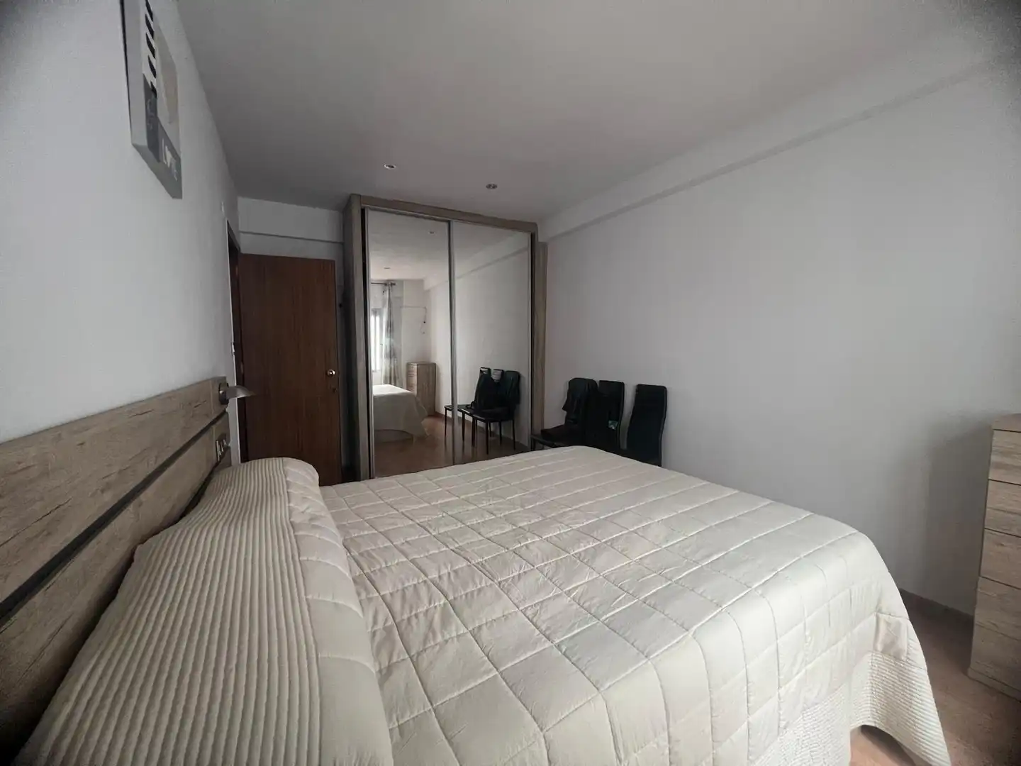 Bedroom of Flat for sale in Córdoba  with Air Conditioner