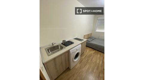 Foto 4 de Estudio para compartir en Sector S, Madrid