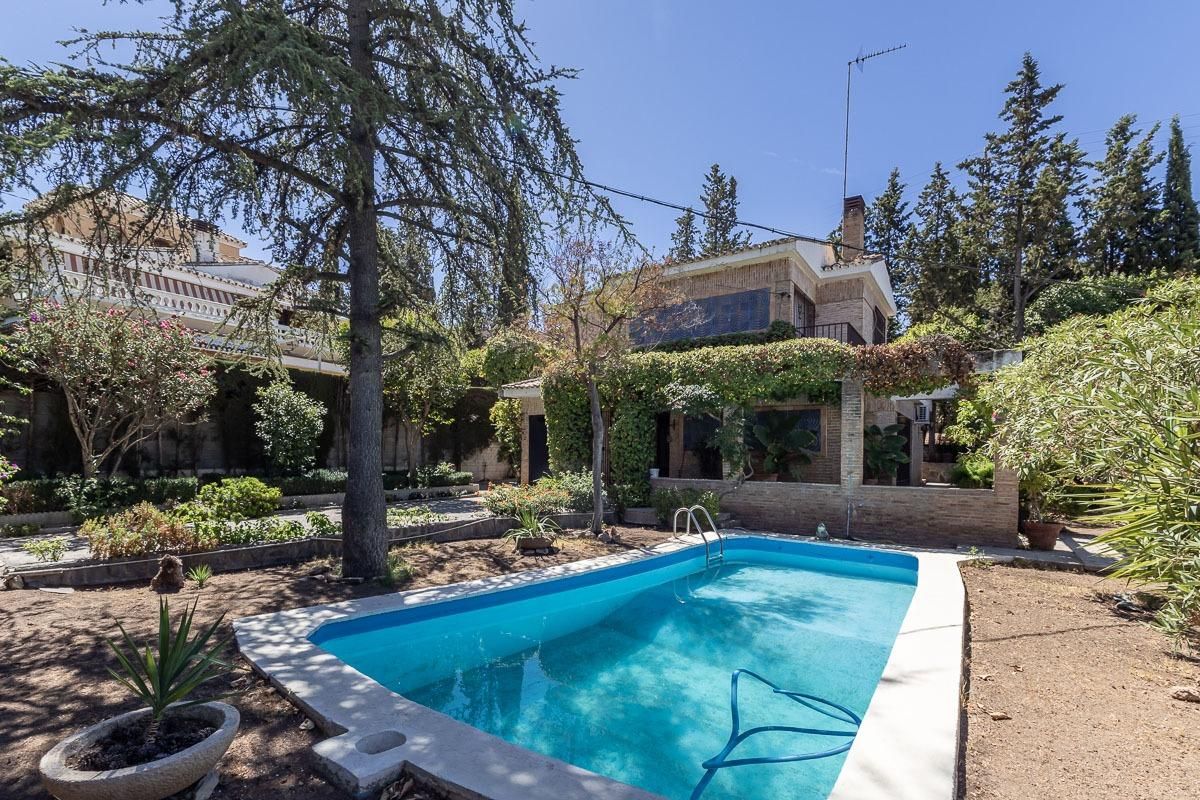 Swimming pool of House or chalet for sale in La Zubia  with Terrace, Storage room and Swimming Pool