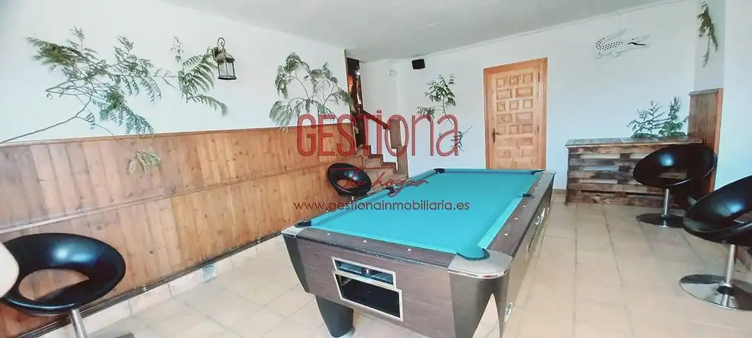Local en venda en Entrambasaguas amb Moblat