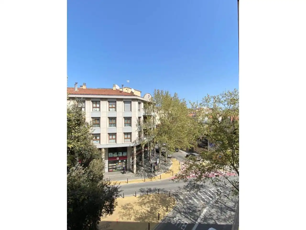 Wohnung zur Miete in Calle Republica, Centre