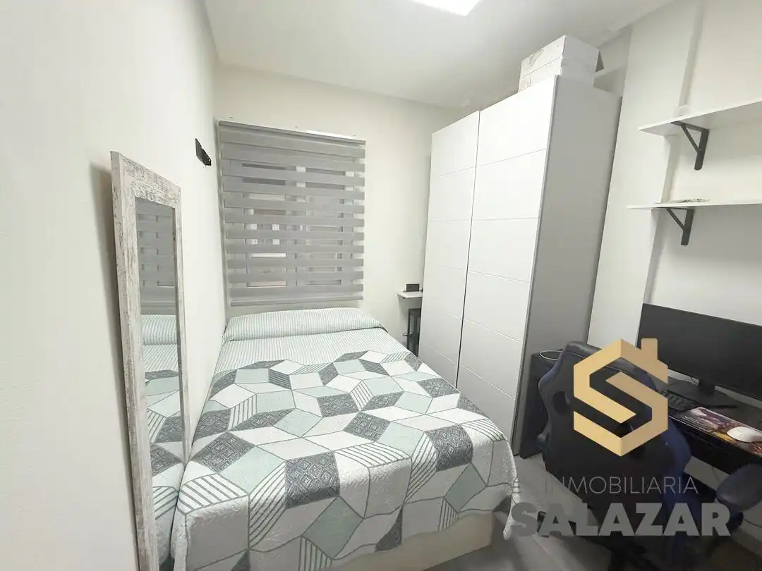 Bedroom of Flat for rent in Bilbao   with Heating
