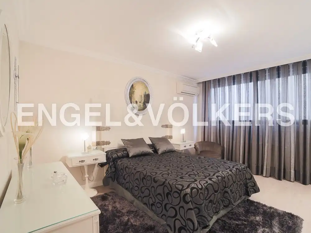 Bedroom of Flat for sale in Valencia  with Air Conditioner, Heating and Terrace