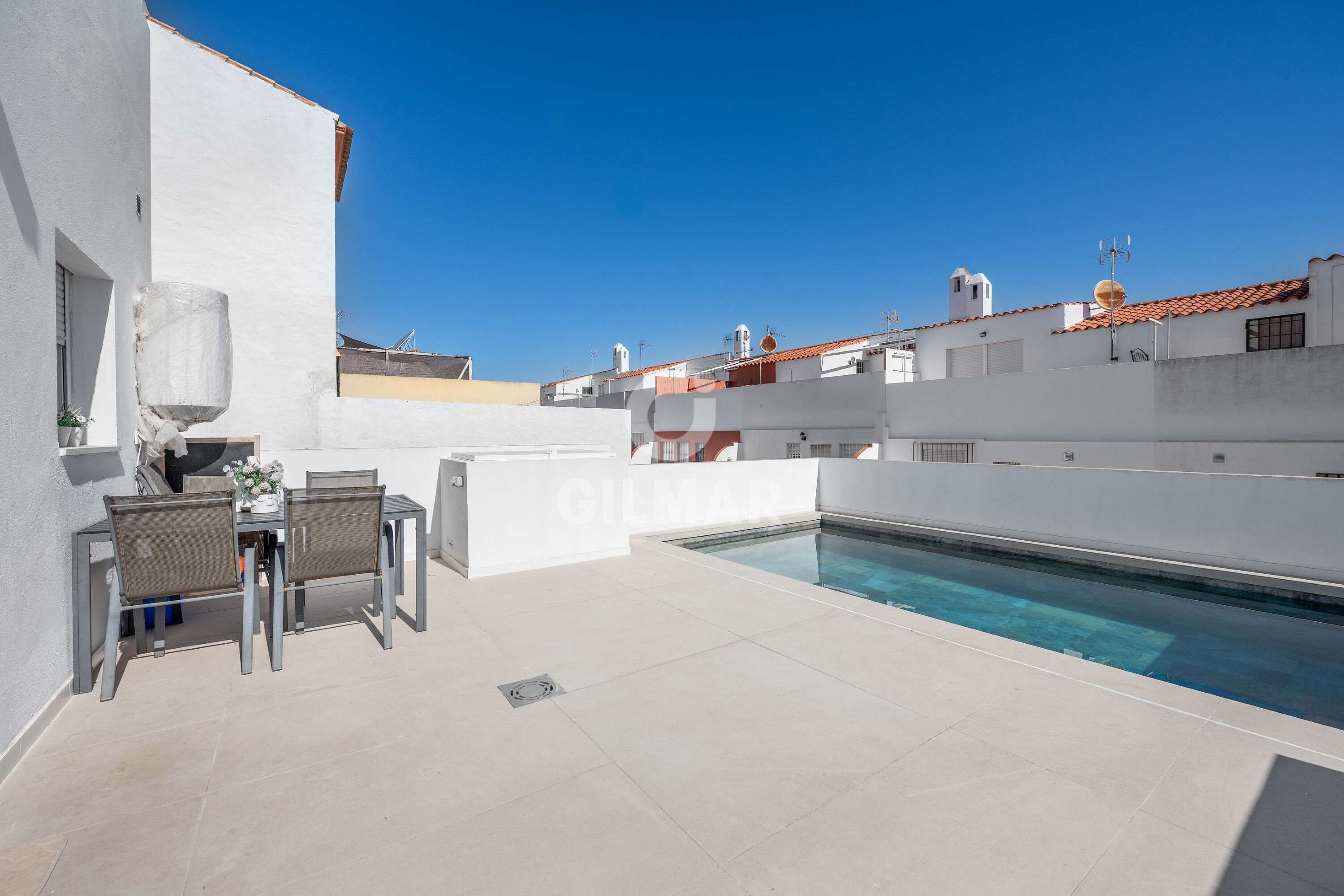 Swimming pool of Single-family semi-detached for sale in Chiclana de la Frontera  with Heating and Swimming Pool