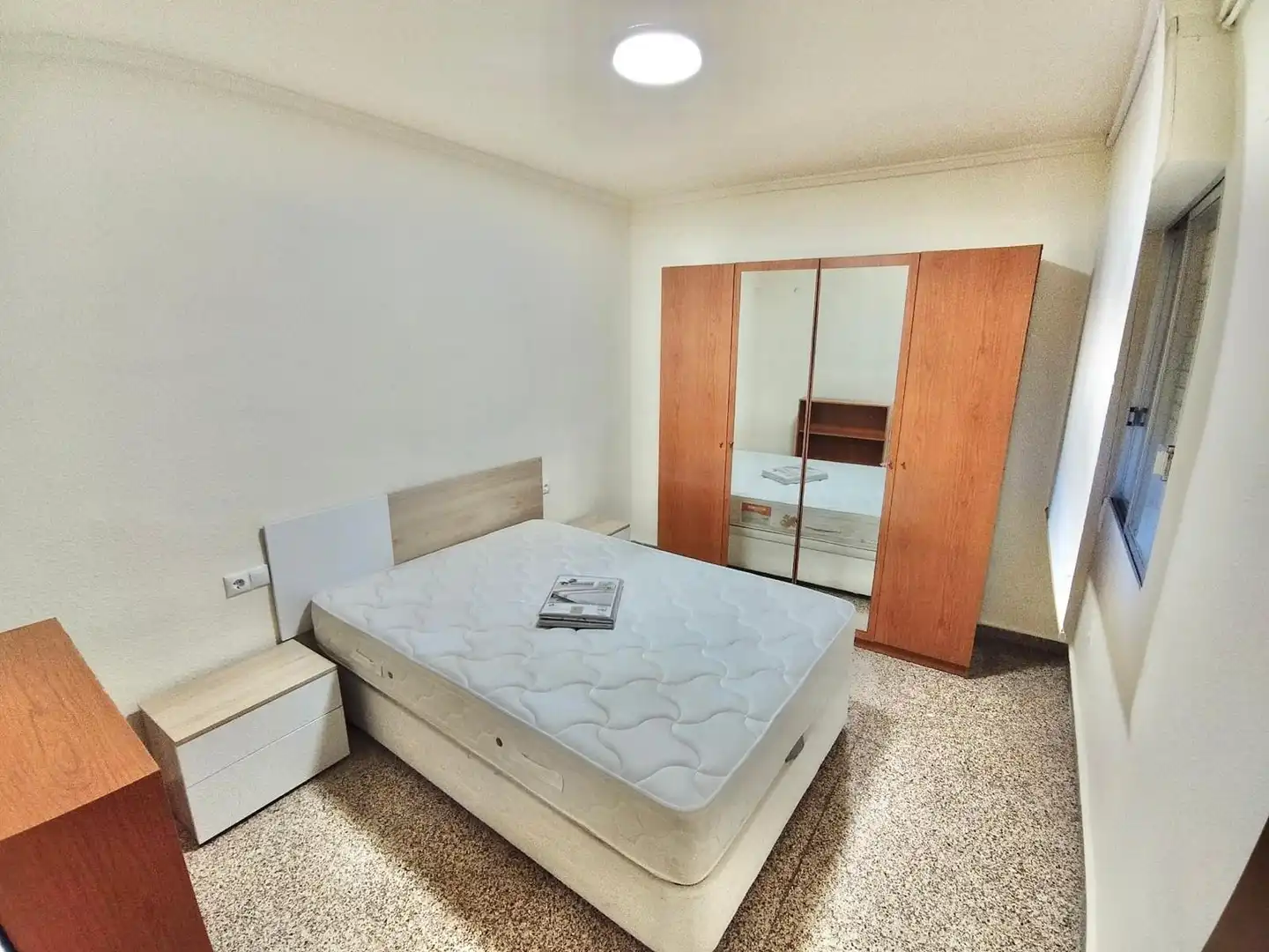 Habitación de Apartamento de alquiler en Almoradí con Amueblado, Microondas y TV