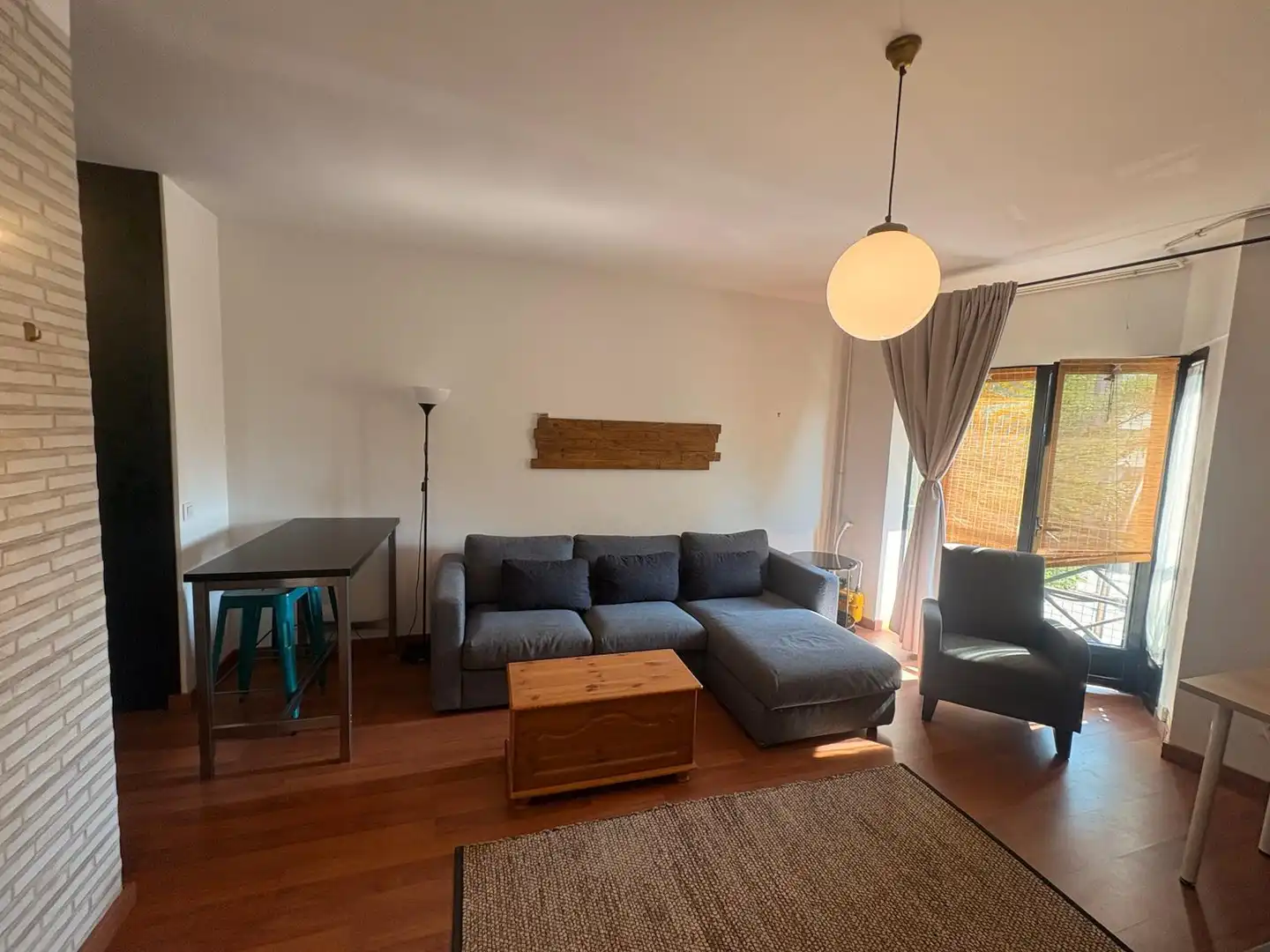 Wohnzimmer von Wohnung zur Miete in Madrid mit Heizung und Balkon