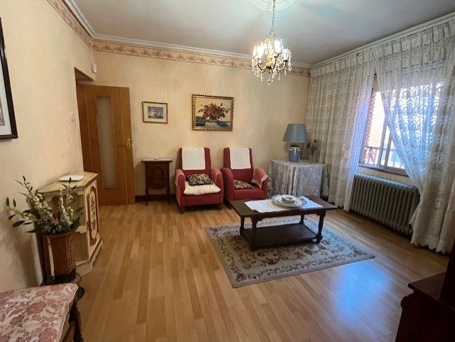 Living room of Flat for sale in Valladolid Capital  with Heating, Parquet flooring and Terrace