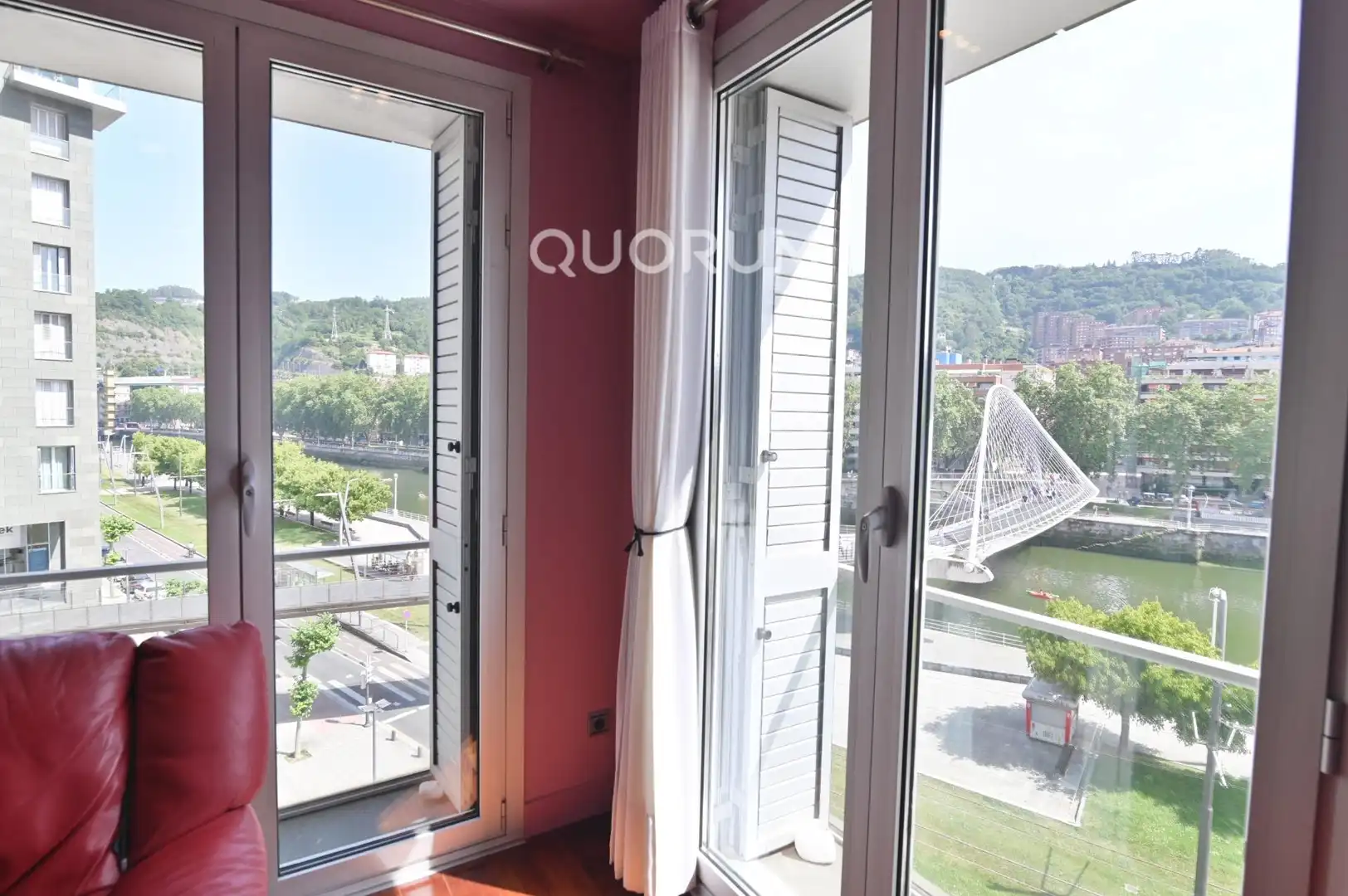 Schlafzimmer von Wohnung zum Verkauf in Bilbao  mit Klimaanlage, Heizung und Terrasse