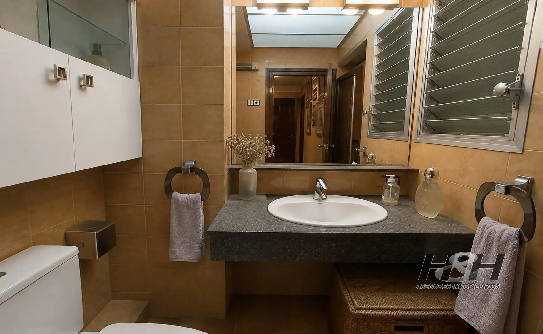 Baño de Piso en venta en Valencia con Aire acondicionado, Calefacción y Balcón