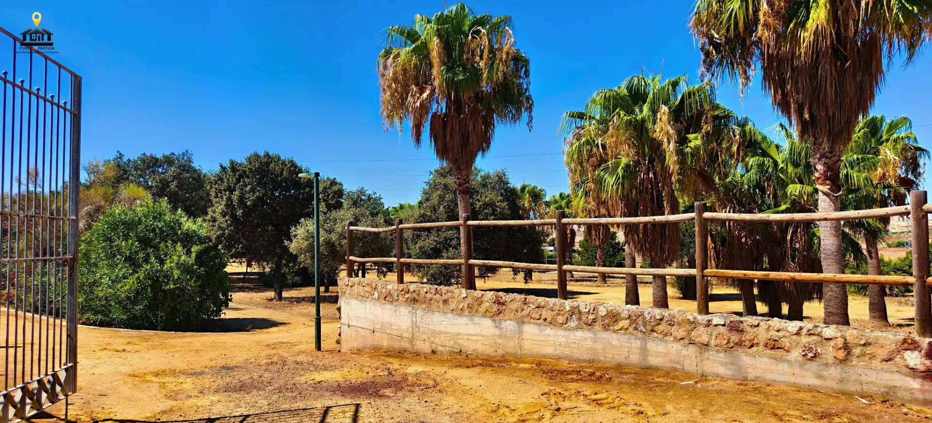 Vista exterior de Casa o chalet en venta en El Cuervo de Sevilla con Amueblado y Horno