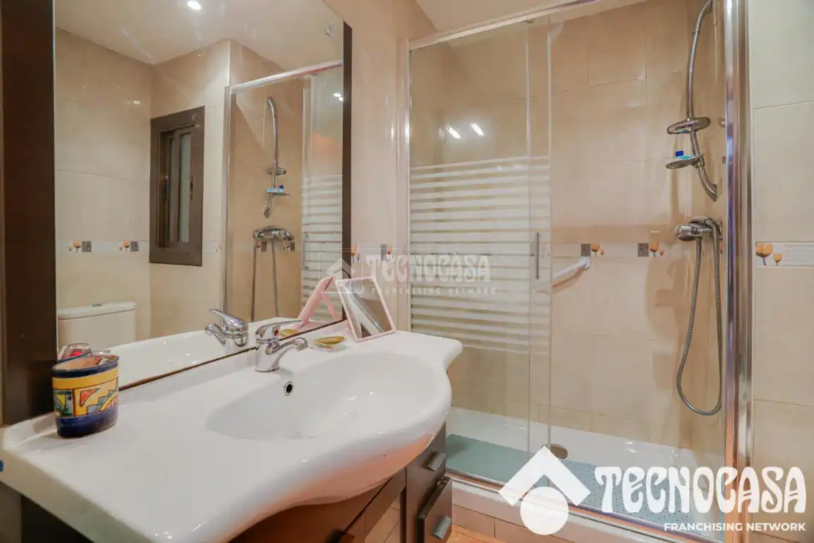 Baño de Piso en venta en Santa Coloma de Gramenet