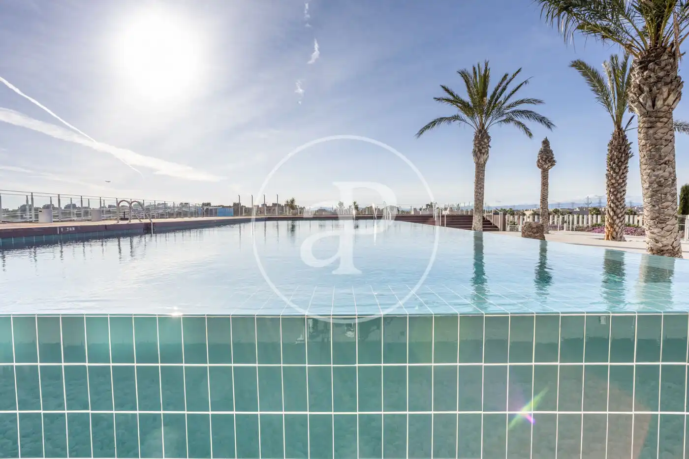 Piscina de Pis de lloguer en Valencia amb Aire condicionat, Calefacció i Traster