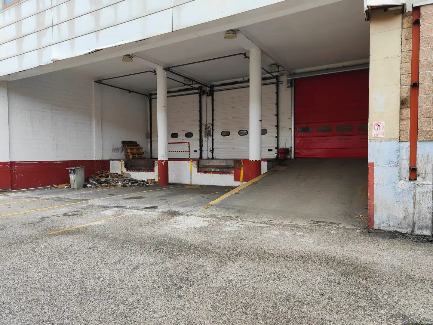 Parking de Nave industrial en venta en Ajalvir con Calefacción y Alarma
