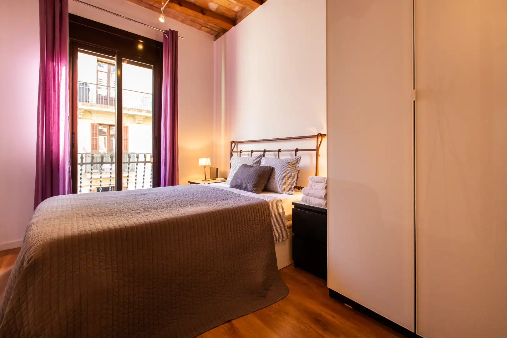 Flat for sale in Carrer de Tapioles, El Poble Sec - Parc de Montjuïc