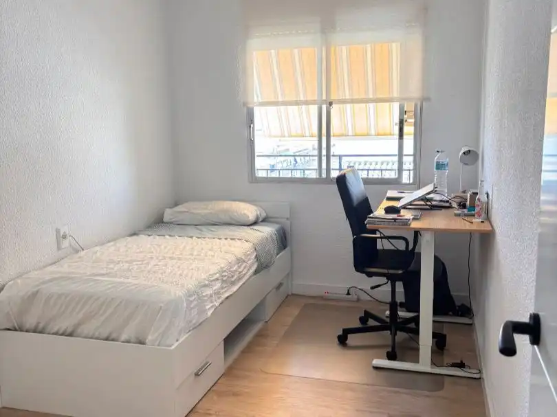 Schlafzimmer von Wohnung zur Miete in Castellón de la Plana / Castelló de la Plana mit Möbliert, Ofen und Waschmaschine
