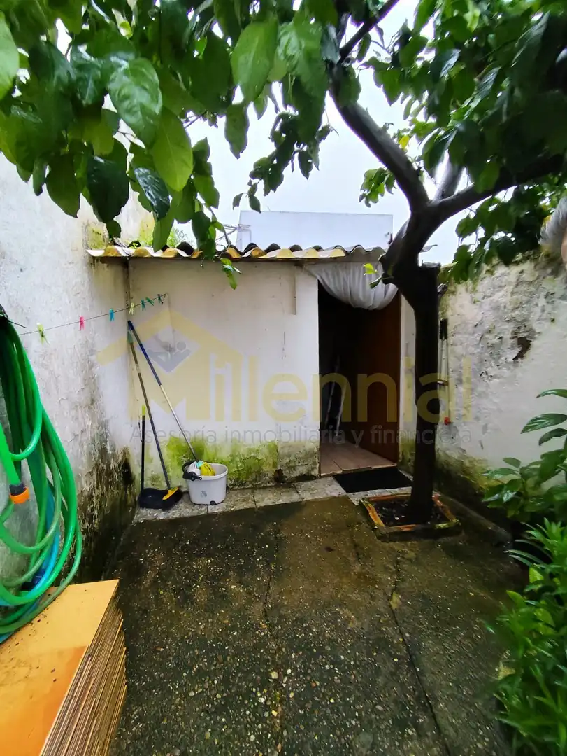 Vista exterior de Residencial en venta en Lora del Río