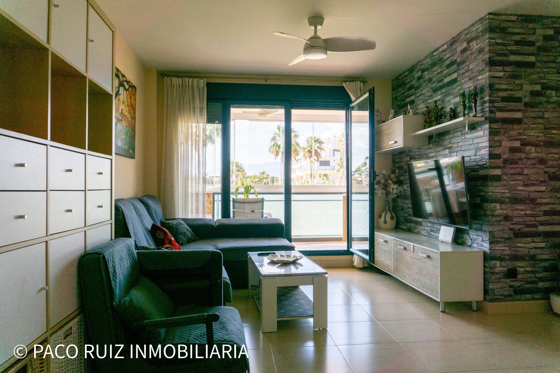Living room of Flat for sale in  Almería Capital  with Air Conditioner, Terrace and Community pool