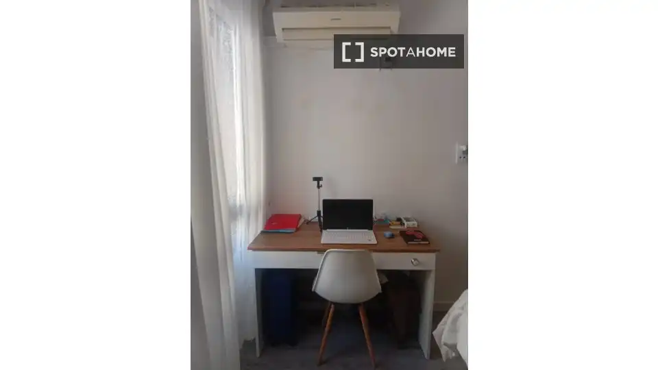 Bedroom of Flat for share in  Palma de Mallorca  with Air Conditioner, Heating and Furnished