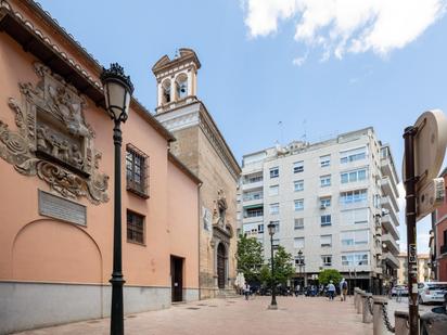 Exterior view of Flat for sale in  Granada Capital