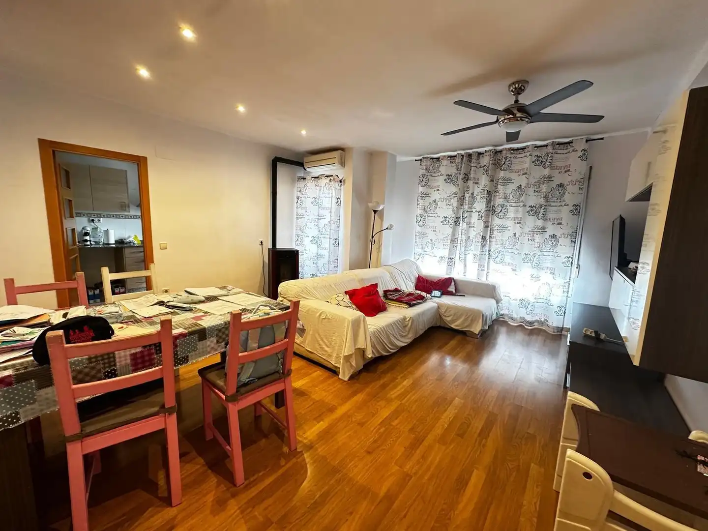 Sala de estar de Piso en venta en Vilamarxant con Aire acondicionado, Parquet y Balcón
