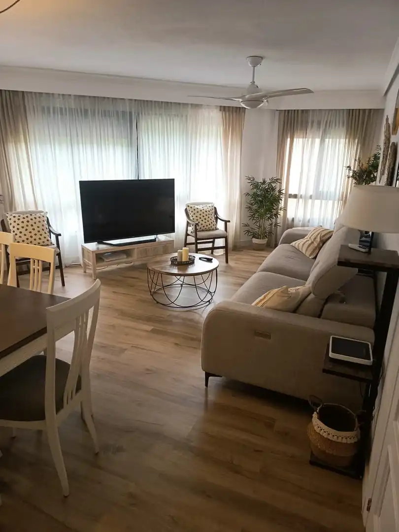 Flat with lift for sale in Paseo ROSA DE LOS VIENTOS, imagen 3