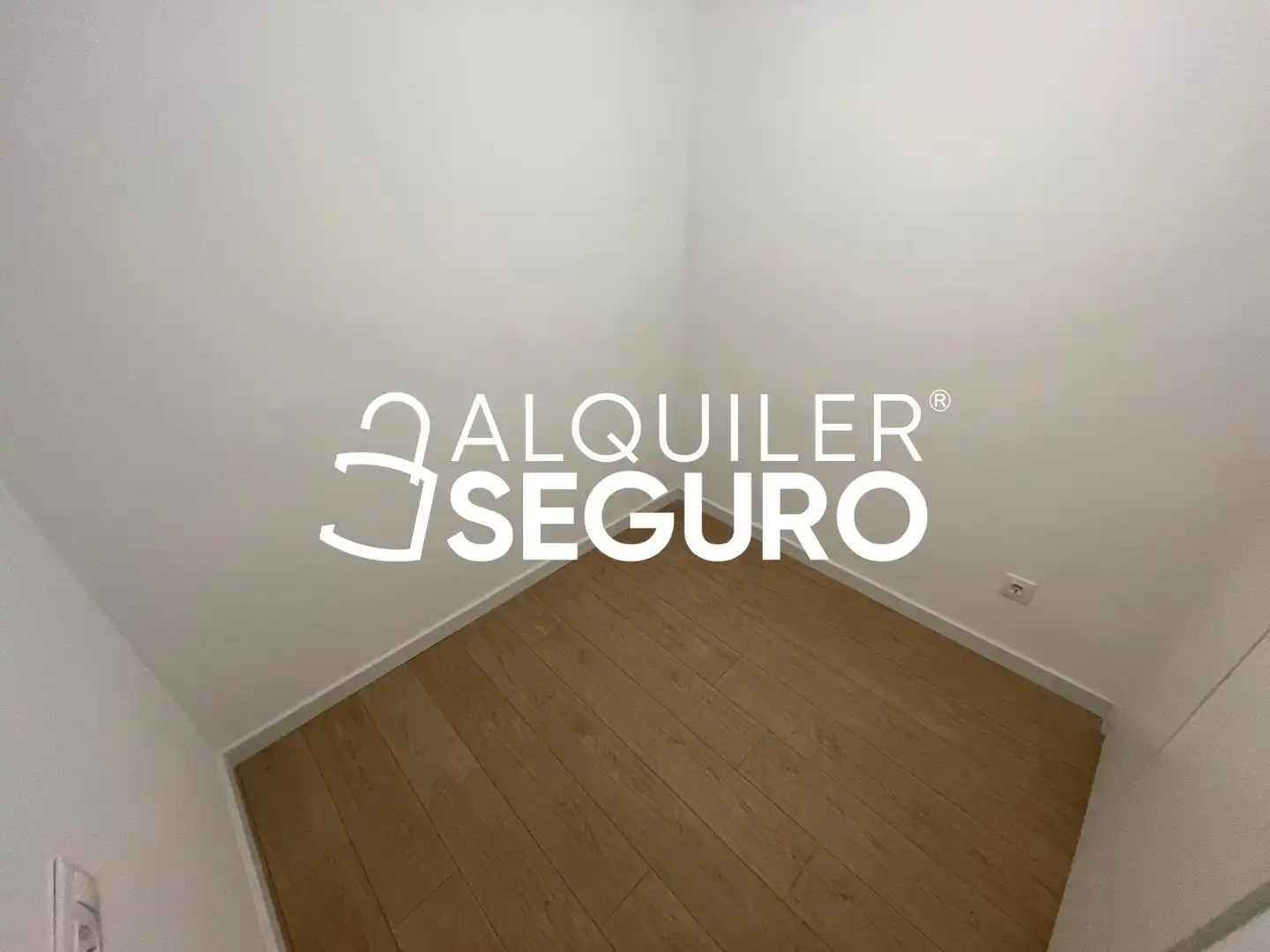 Dormitori de Pis de lloguer en San Sebastián de los Reyes amb Aire condicionat i Calefacció
