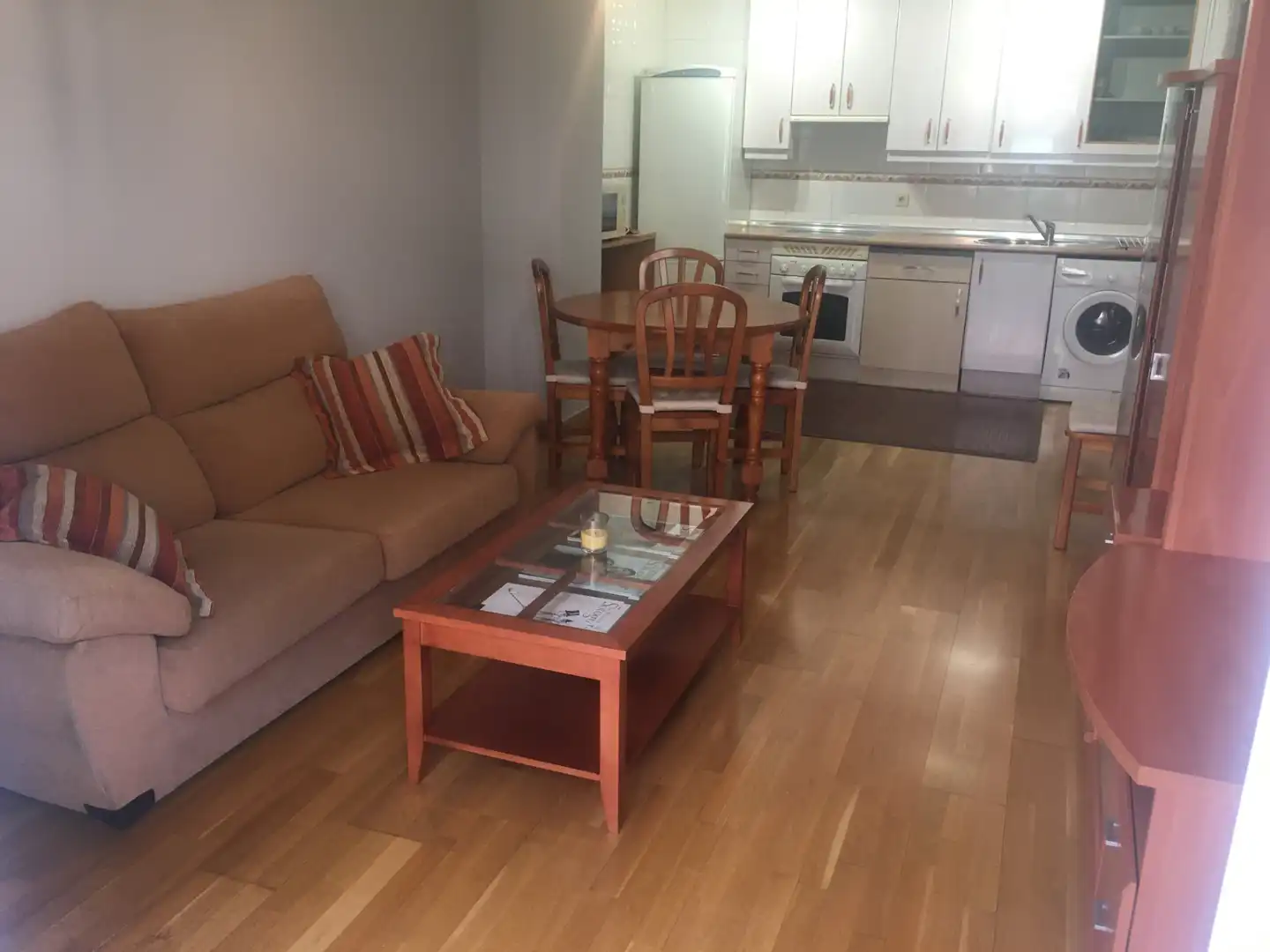 Sala de estar de Apartamento de alquiler en Pozuelo de Alarcón con Calefacción, Parquet y Terraza