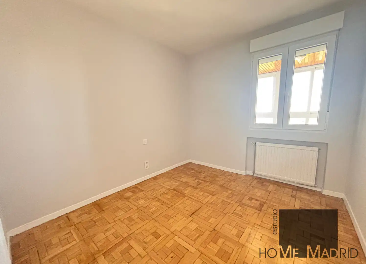 Bedroom of Flat for rent in Madrid  with Air Conditioner, Heating and Terrace