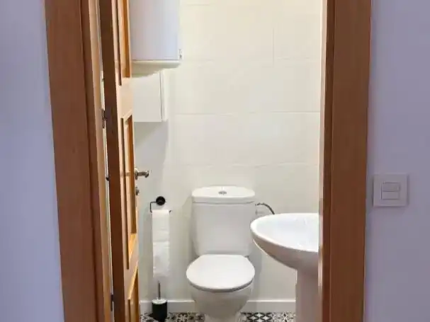 Bathroom of Flat for sale in Atarfe  with Air Conditioner, Swimming Pool and Furnished
