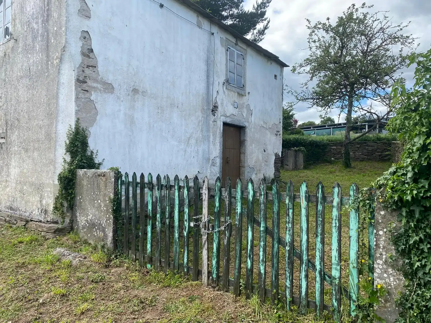 Außenansicht von Haus oder Chalet zum Verkauf in Guntín mit Abstellraum