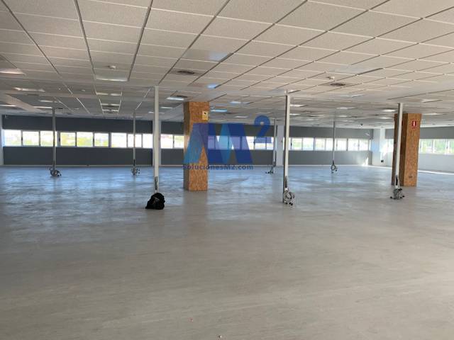 Oficina en Alquiler en Zona Industrial