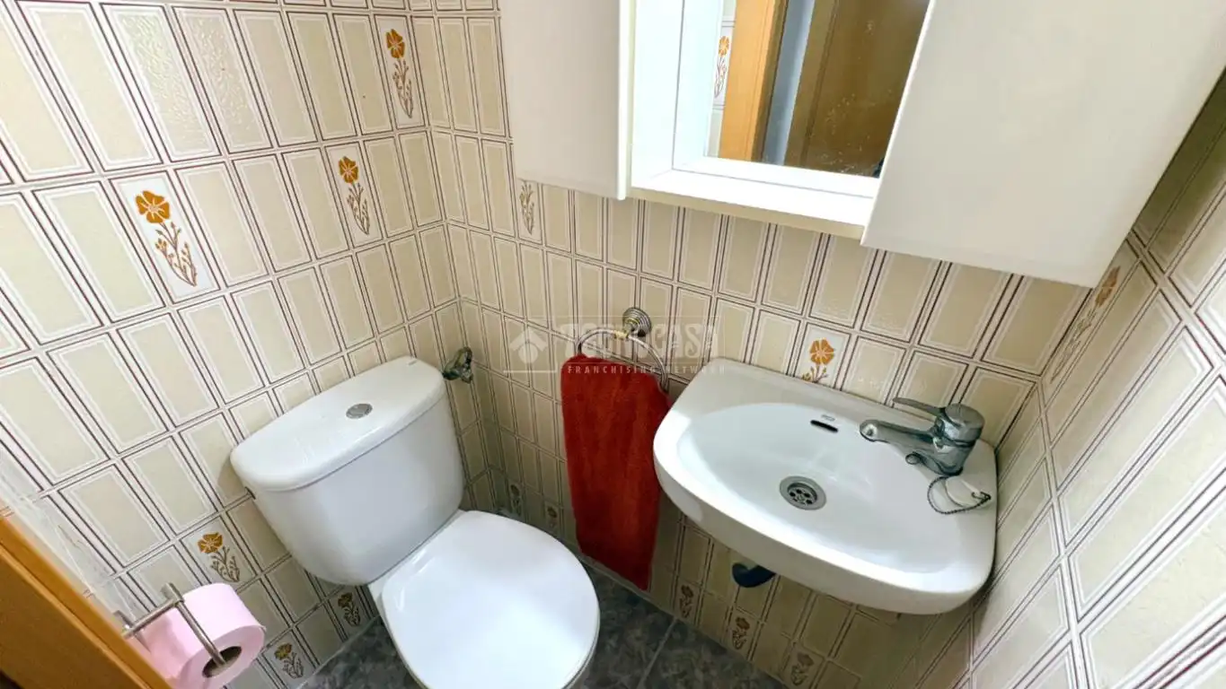Bathroom of Flat for sale in Valencia  with Air Conditioner and Balcony