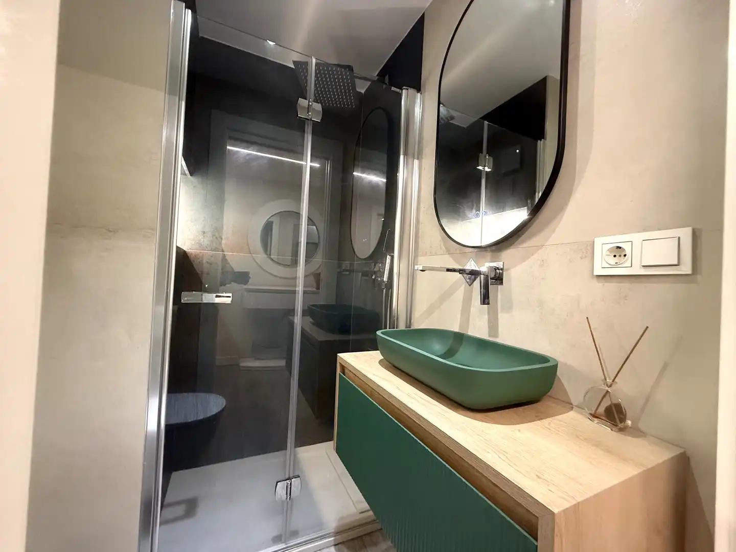 Baño de Piso de alquiler en Almería con Aire acondicionado, Calefacción y Terraza