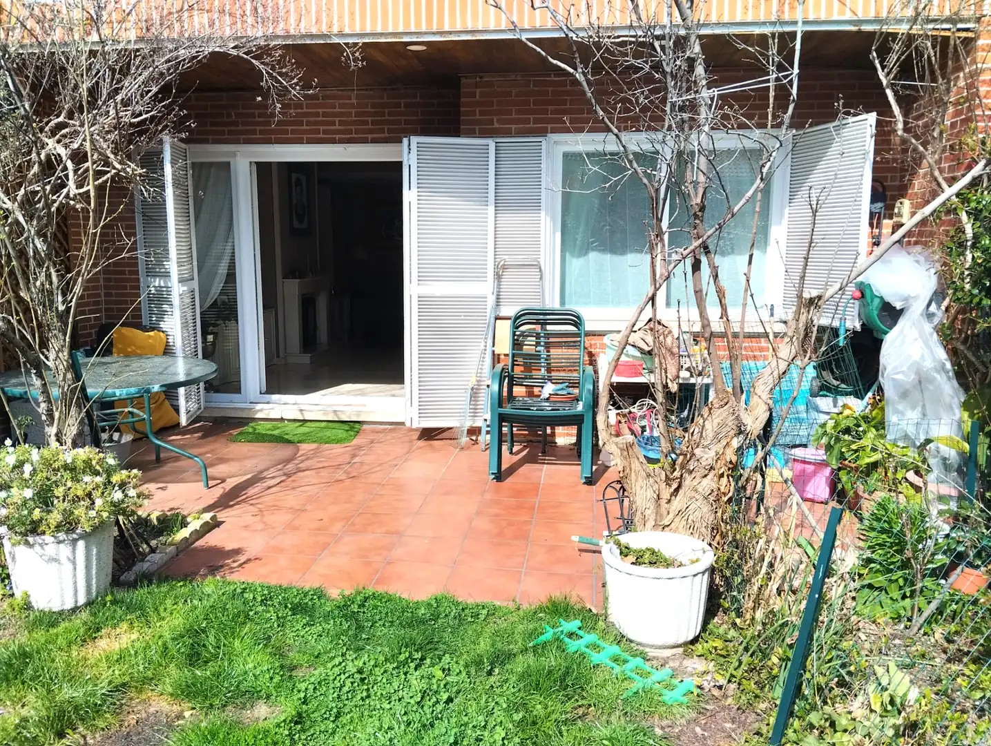 Jardín de Casa adosada en venta en San Lorenzo de El Escorial con Aire acondicionado, Calefacción y Jardín privado