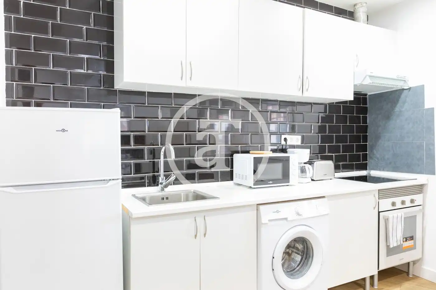 Cocina de Estudio de alquiler en Madrid con Aire acondicionado, Calefacción y Amueblado