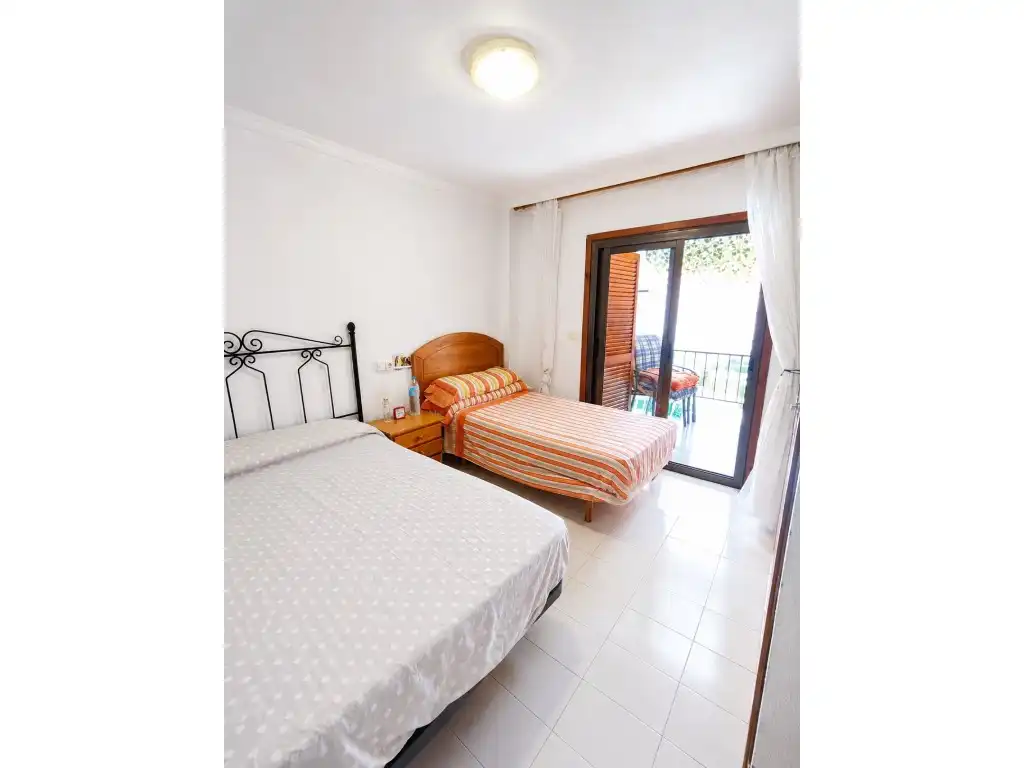 Habitación de Casa o chalet en venta en Benidorm con Aire acondicionado, Piscina y Amueblado