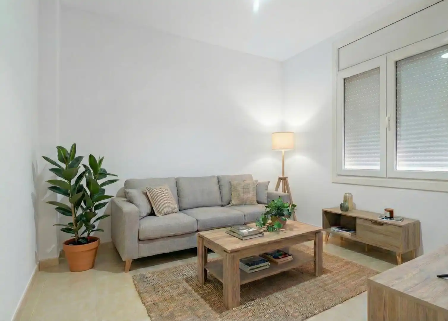 Sala d'estar de Dúplex en venda en A Coruña Capital  amb Calefacció, Forn i Rentadora