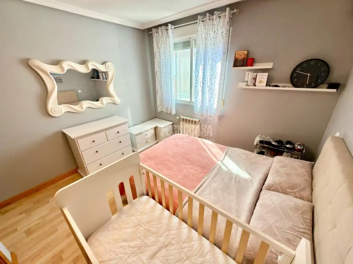 Habitación de Casa adosada en venta en Valdeaveruelo con Aire acondicionado, Calefacción y Terraza
