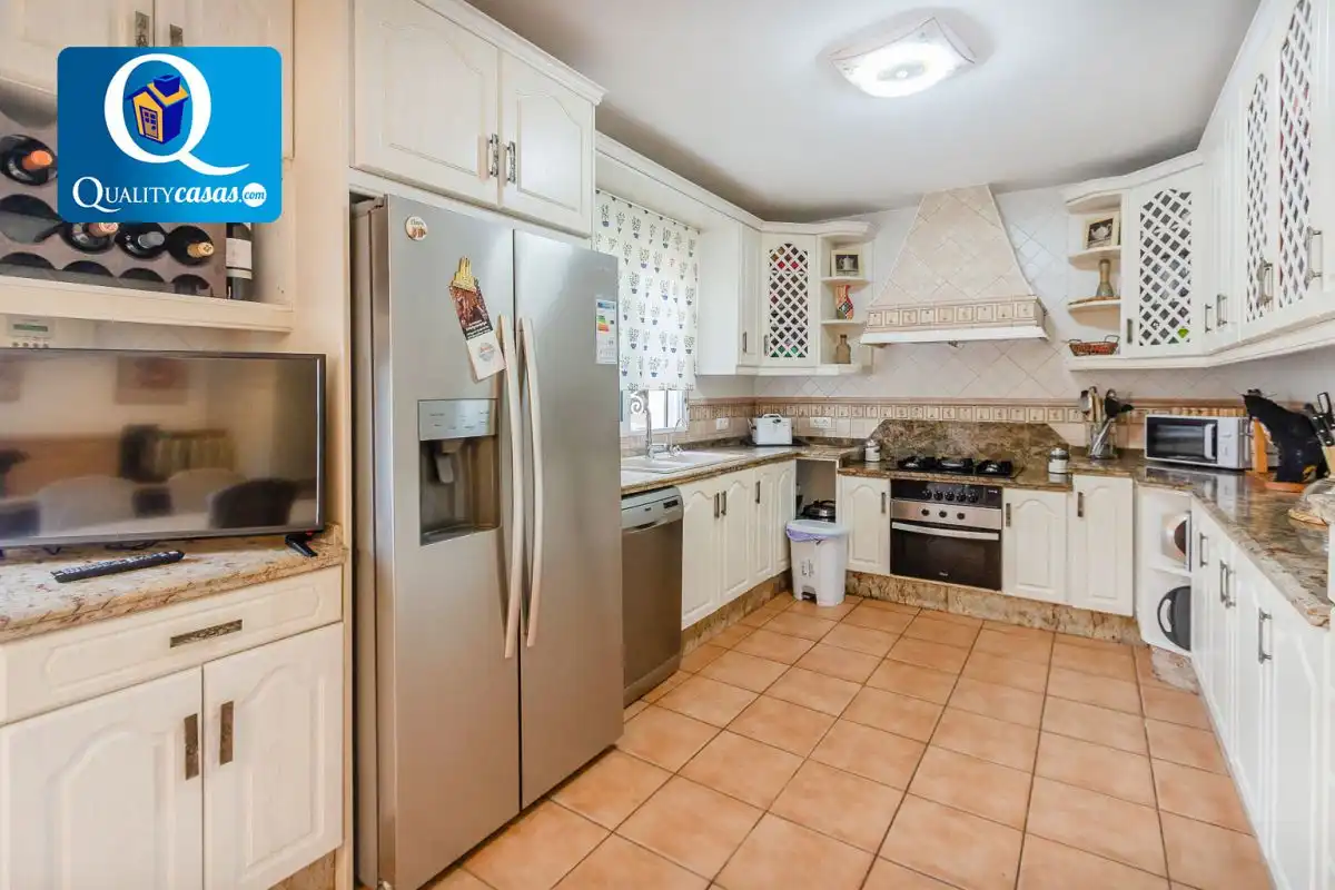 Cocina de Casa o chalet en venta en Mutxamel con Aire acondicionado, Calefacción y Terraza