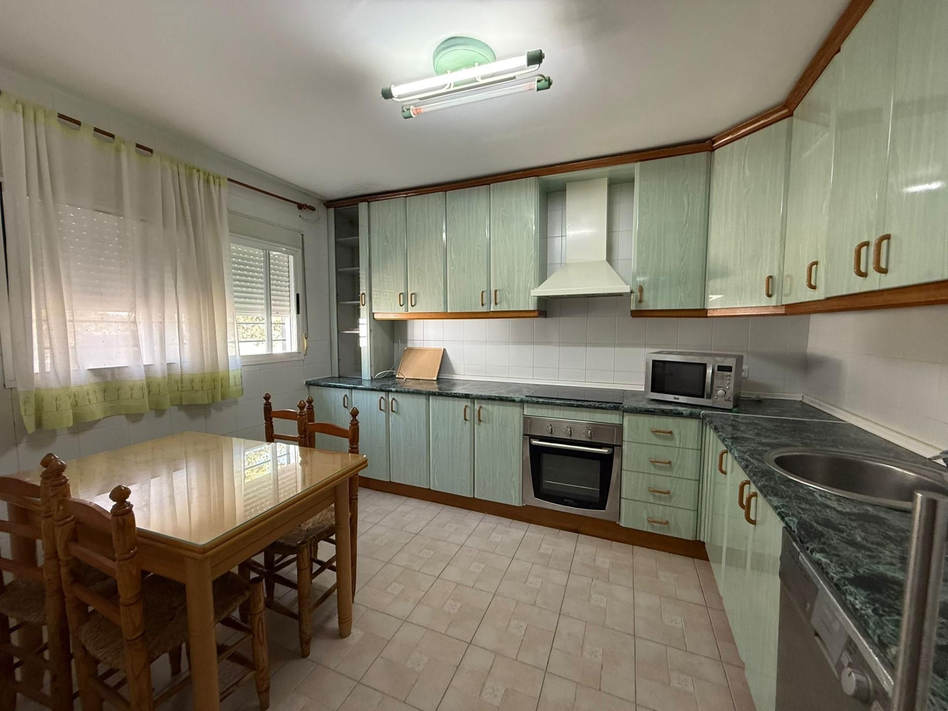 Kitchen of House or chalet to rent in Mirandilla  with Air Conditioner and Terrace