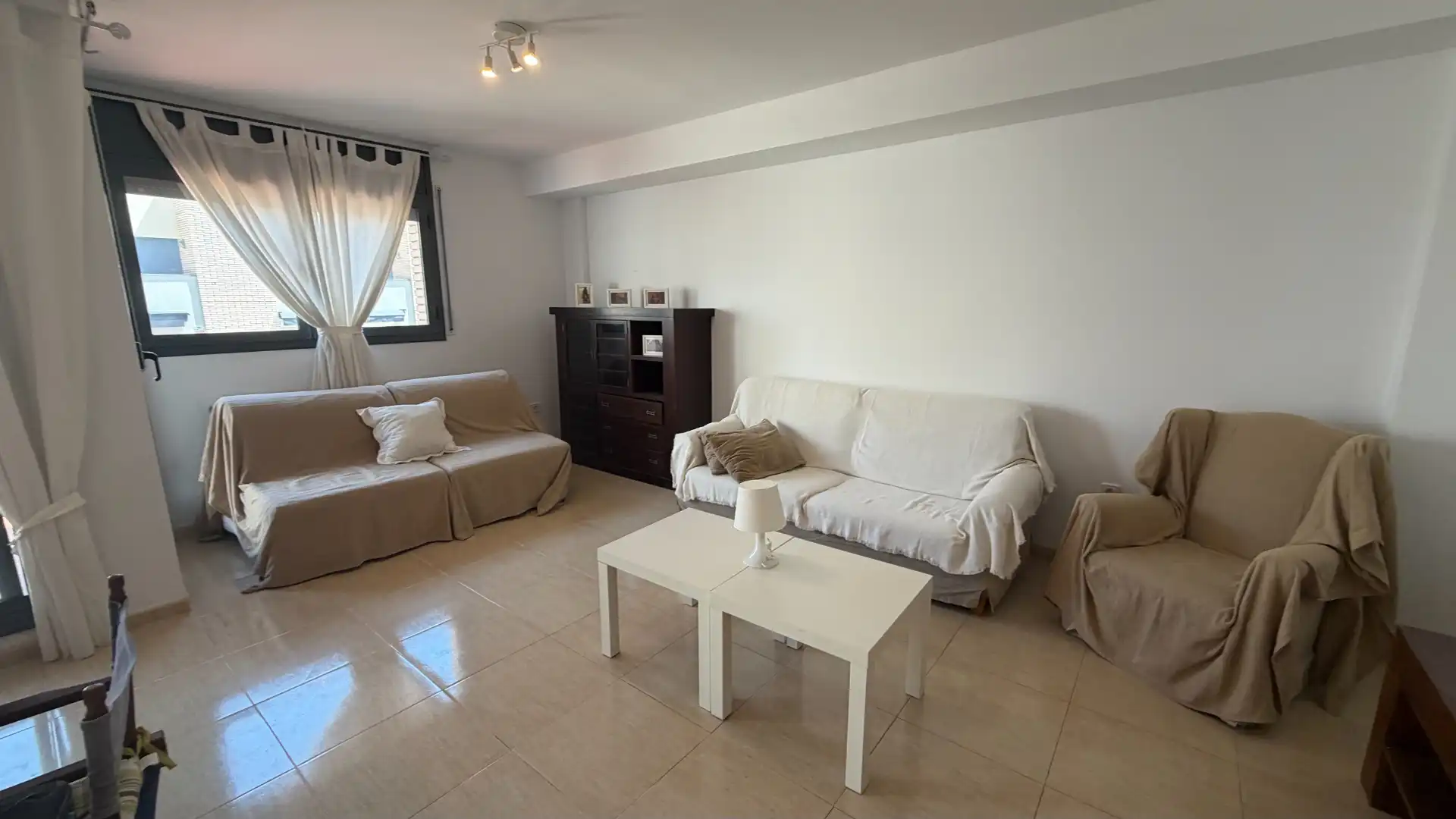 Sala d'estar de Casa o xalet en venda en Torredembarra amb Aire condicionat, Calefacció i Terrassa