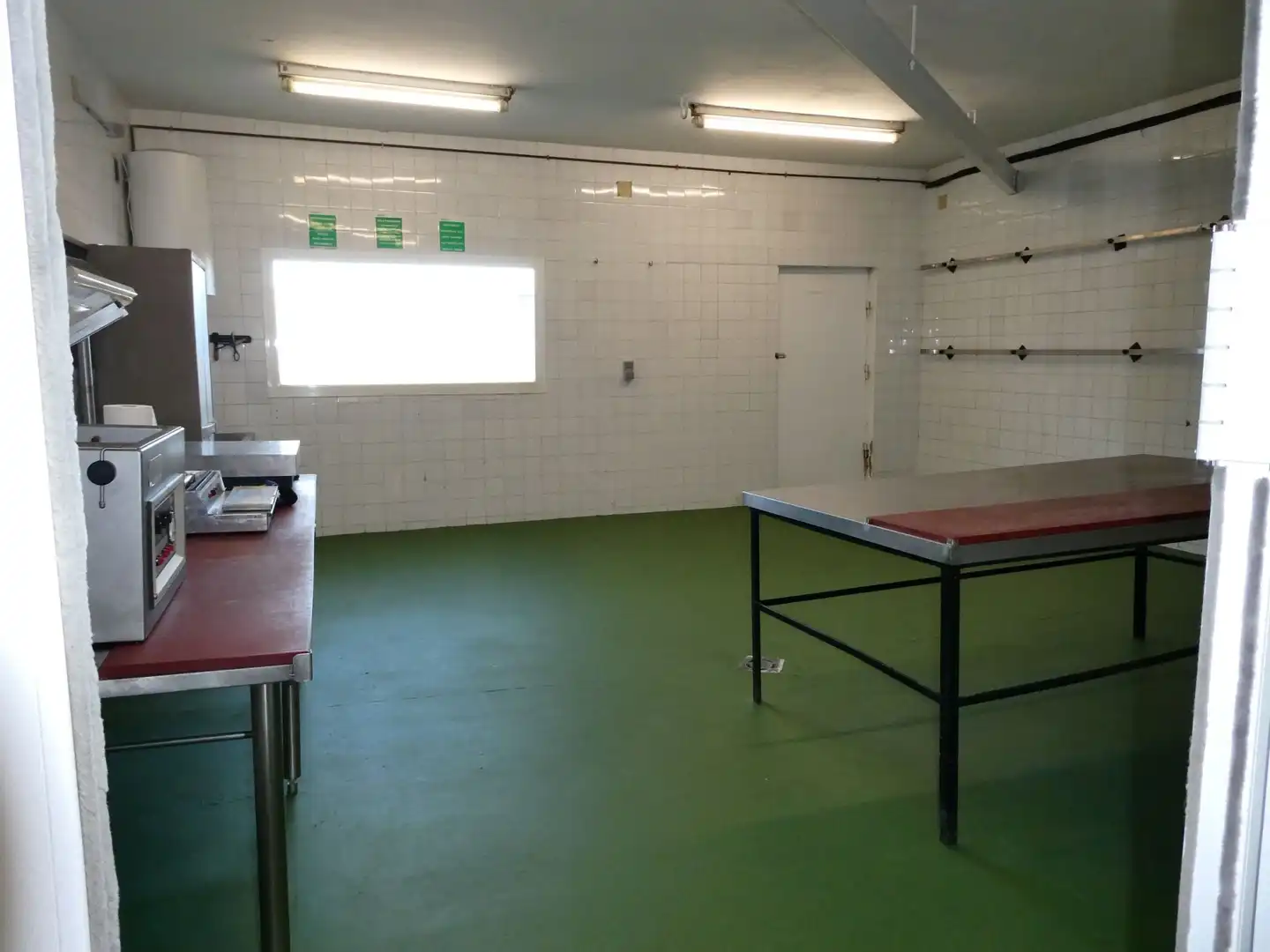 Gewerbefläche zur Miete in Monfarracinos, imagen 3