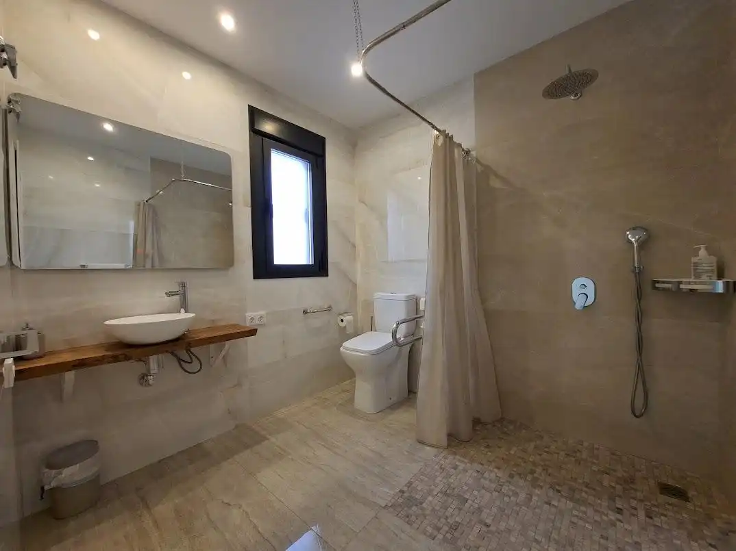 Bathroom of Houses for sale in Hontecillas  with Air Conditioner, Private garden and Terrace