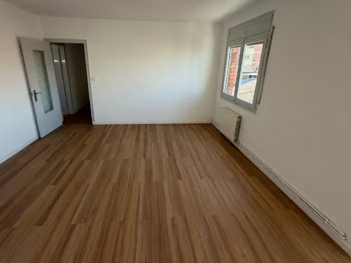 Sala de estar de Piso en venta en Balaguer con Calefacción, Parquet y Trastero