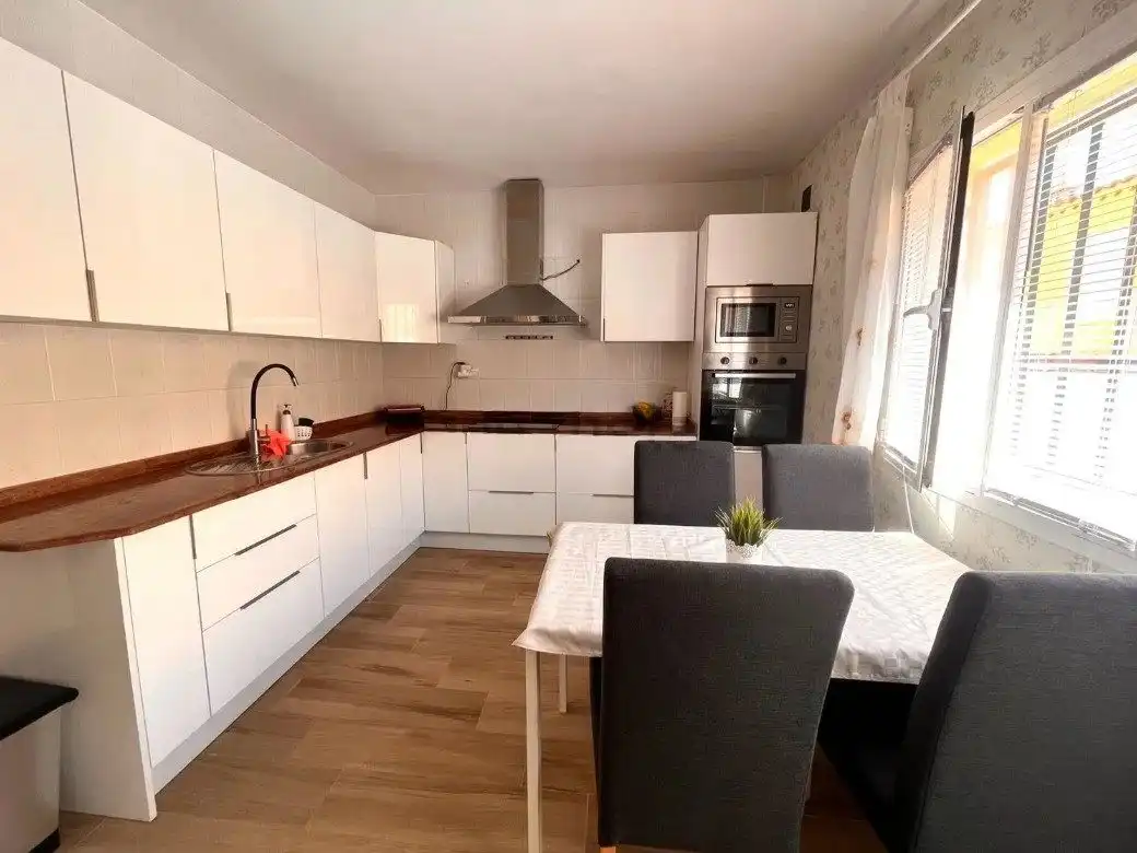 Cuina de Casa o xalet en venda en Las Palmas de Gran Canaria amb Terrassa