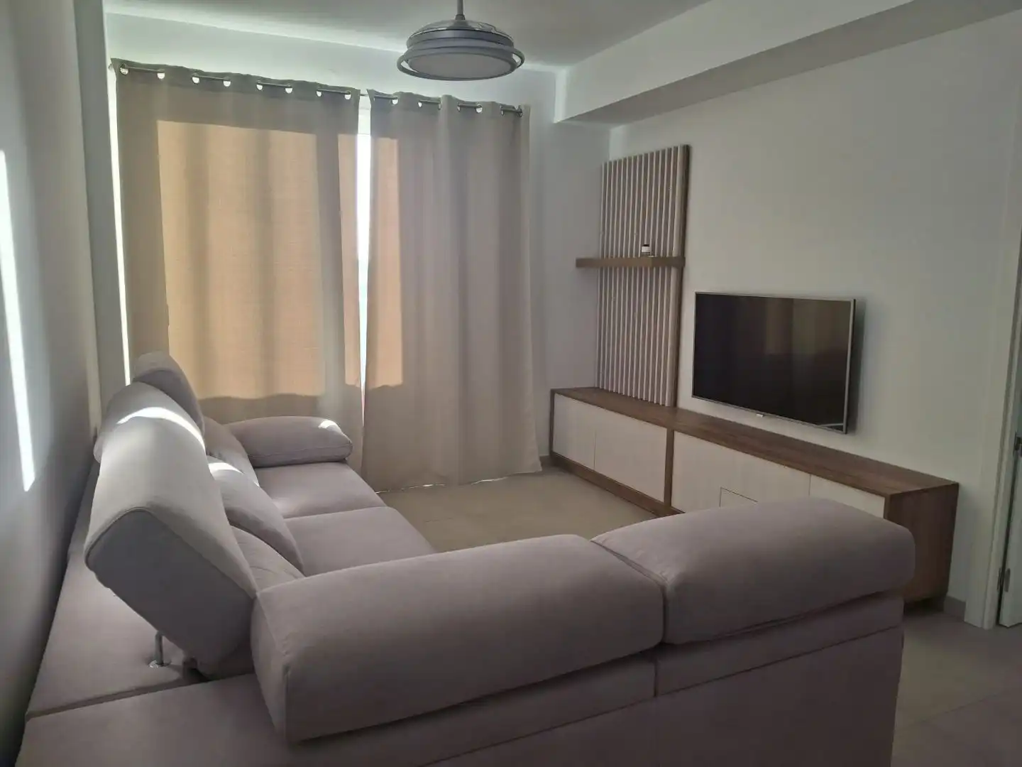 Sala de estar de Piso en venta en Puerto Real con Trastero, Amueblado y Balcón