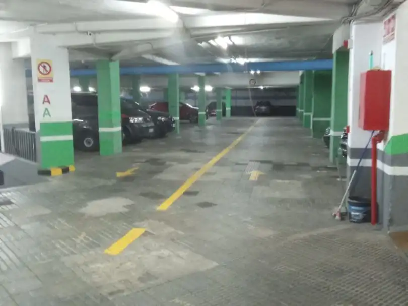 Parking de Garaje en venta en Barcelona con Alarma